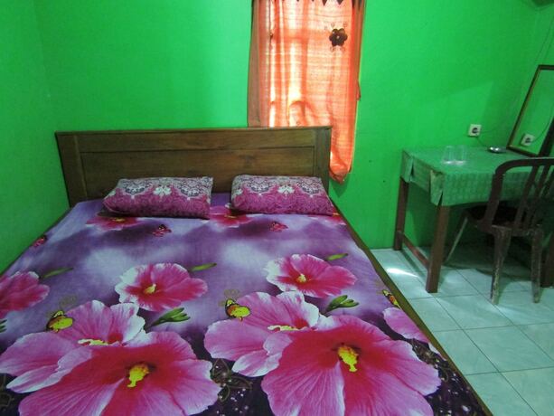 Imagen general del Hotel Losmen Kinasih Puncak and Gazebo Pandang. Foto 3