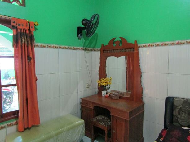 Imagen general del Hotel Losmen Kinasih Puncak and Gazebo Pandang. Foto 8