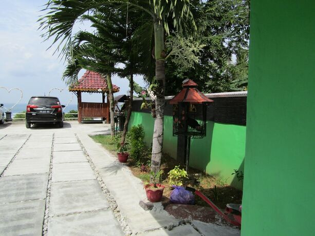 Imagen general del Hotel Losmen Kinasih Puncak and Gazebo Pandang. Foto 10