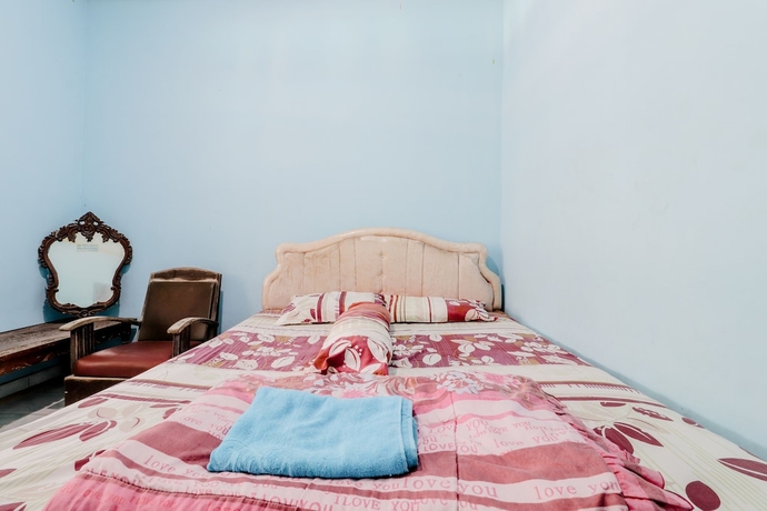Imagen de la habitación del Hotel Losmen Parikesit. Foto 3