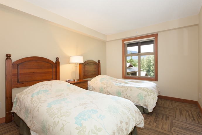 Imagen de la habitación del Hotel Lost Lake Lodge, Whistler Village. Foto 4
