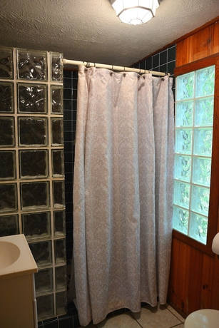 Imagen de la habitación del Hotel Lost Lodge Resort. Foto 10