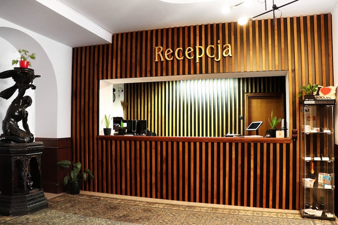 Imagen de los interiores del Hotel Lothus. Foto 19