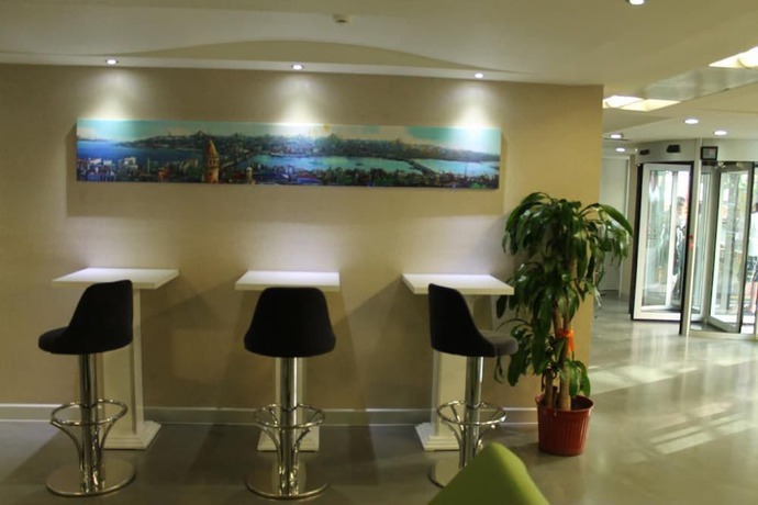 Imagen de los interiores del Hotel Lotis. Foto 14
