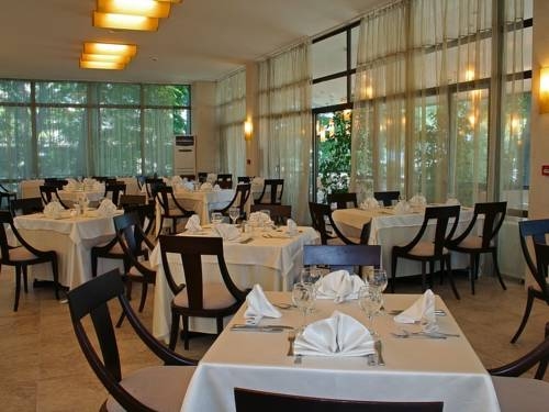 Imagen general del Hotel Lotos - Riviera Holiday Club. Foto 6