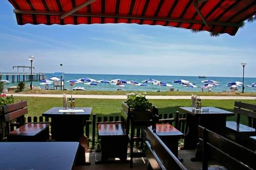 Imagen general del Hotel Lotos - Riviera Holiday Club. Foto 11