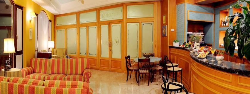 Imagen del bar/restaurante del Hotel L'ottava. Foto 2