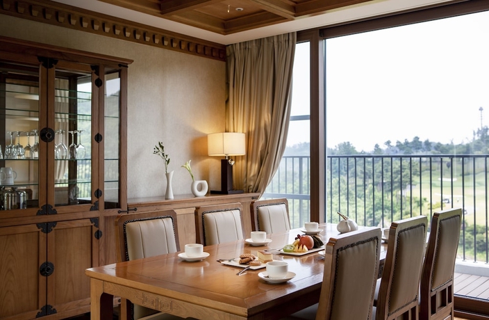 Imagen de la habitación del Hotel Lotte Buyeo Resort. Foto 4
