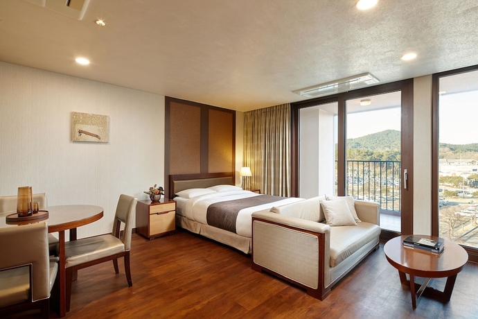 Imagen de la habitación del Hotel Lotte Buyeo Resort. Foto 11