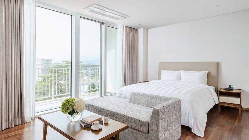 Imagen de la habitación del Hotel Lotte Resort Sokcho. Foto 17