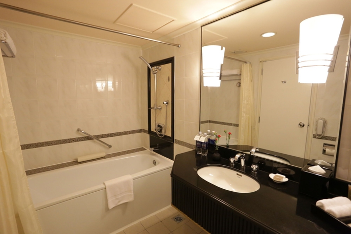 Imagen de la habitación del Hotel Lotte Saigon. Foto 7