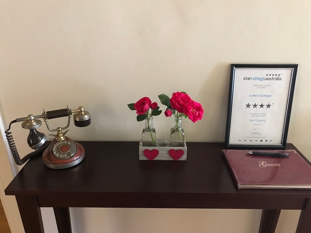 Imagen de la habitación del Hotel Lotte's Cottage. Foto 12