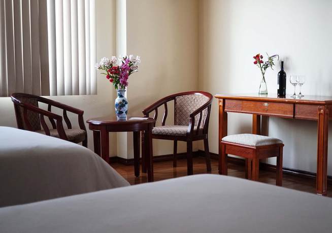 Imagen de la habitación del Hotel Lottus. Foto 10