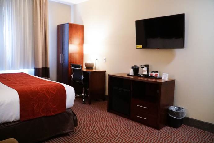 Imagen de la habitación del Hotel Lotus BLU Inn and Suites. Foto 12