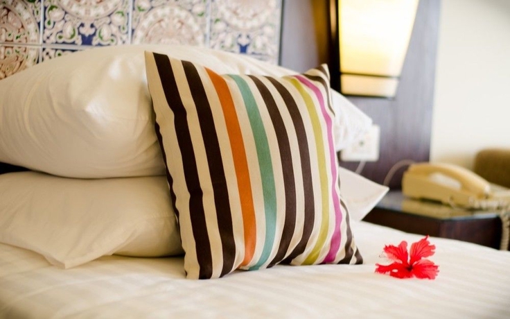 Imagen de la habitación del Hotel Lotus Bay Resort. Foto 4