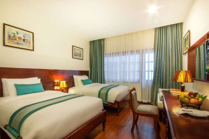 Imagen de la habitación del Hotel Lotus Blanc. Foto 2