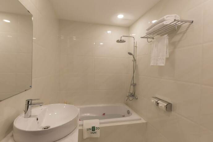 Imagen de la habitación del Hotel Lotus Boutique. Foto 6