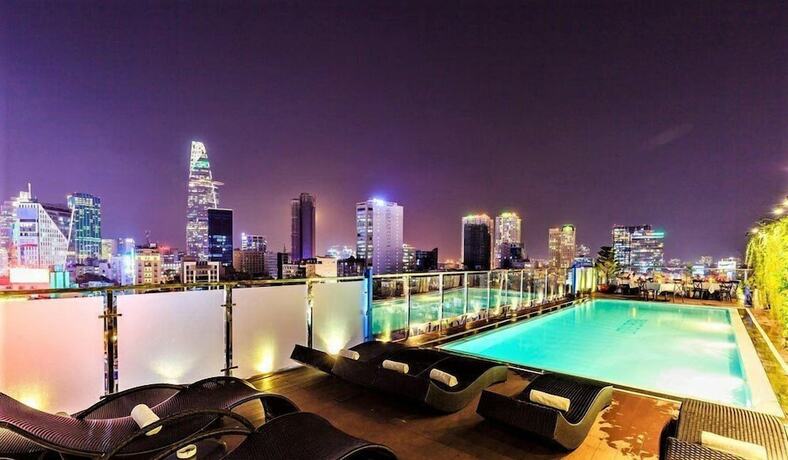 Imagen de la piscina del Hotel Lotus Boutique. Foto 17