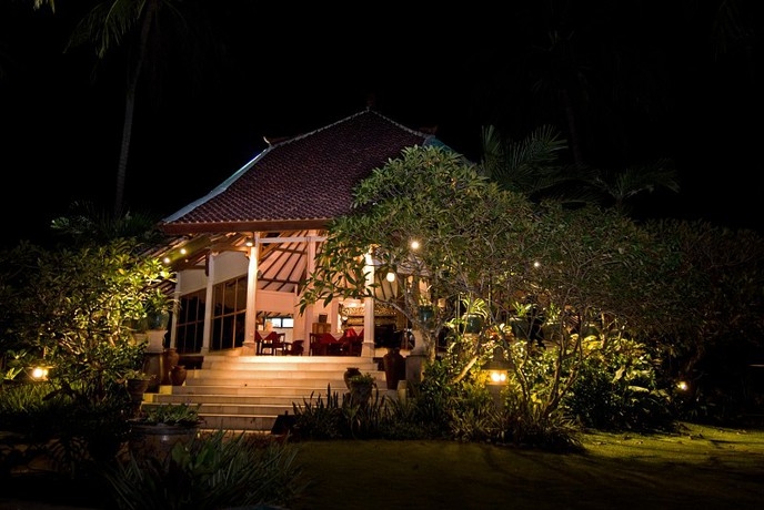 Imagen de los exteriores del Hotel Lotus Bungalows. Foto 4