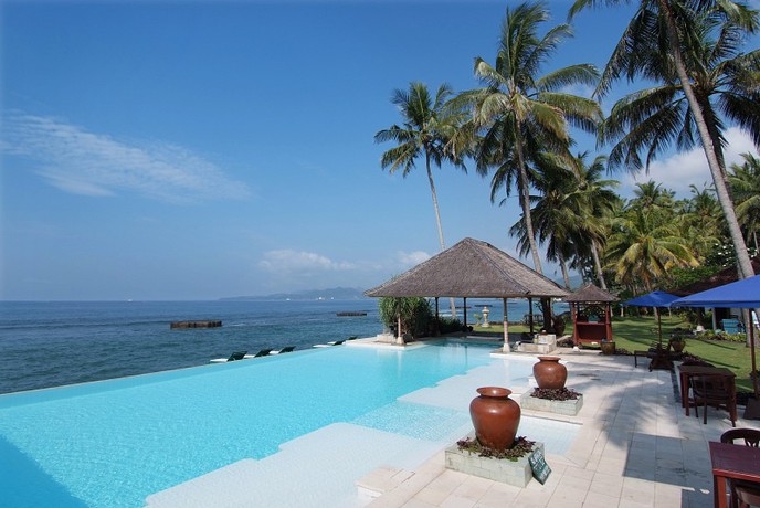 Imagen de la piscina del Hotel Lotus Bungalows. Foto 6