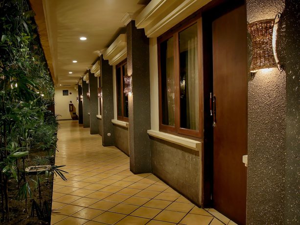 Imagen de los interiores del Hotel Lotus Garden. Foto 15