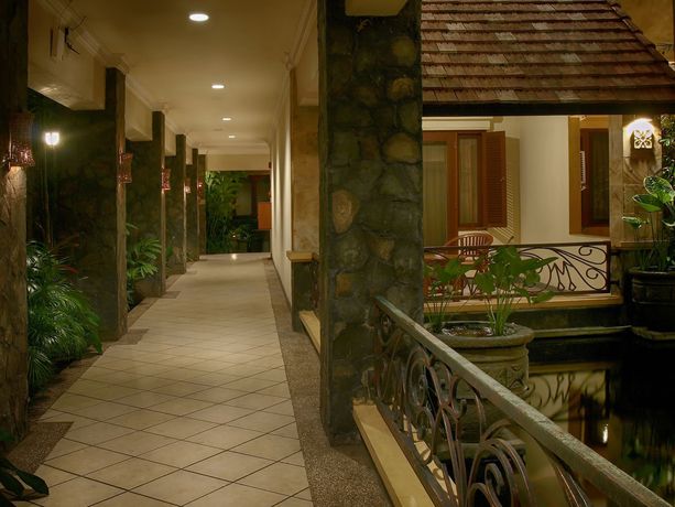 Imagen de los interiores del Hotel Lotus Garden. Foto 16