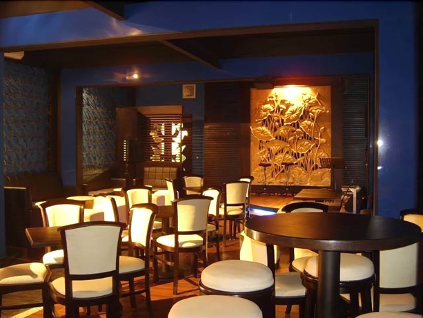 Imagen del bar/restaurante del Hotel Lotus Garden. Foto 4