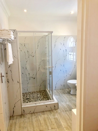 Imagen de la habitación del Hotel Lotus Guest House, Sandton. Foto 16