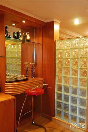 Imagen de la habitación del Hotel Lotus Hotel, Kunming. Foto 5