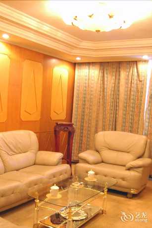 Imagen de la habitación del Hotel Lotus Hotel, Kunming. Foto 19