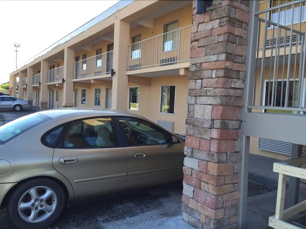 Imagen general del Hotel Lotus Inn And Suites. Foto 4
