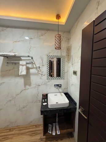 Imagen de la habitación del Hotel Lotus, Kanpur. Foto 13