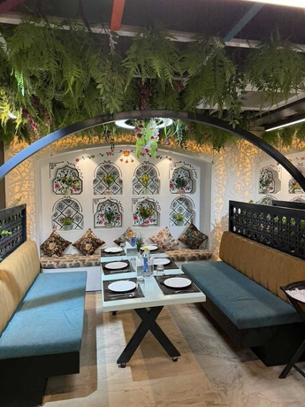 Imagen del bar/restaurante del Hotel Lotus, Kanpur. Foto 3