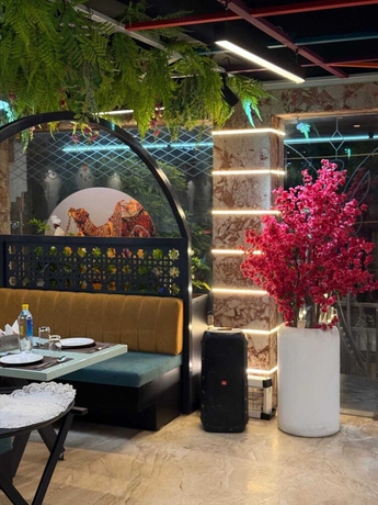 Imagen del bar/restaurante del Hotel Lotus, Kanpur. Foto 6