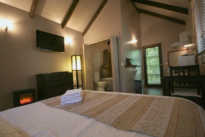 Imagen de la habitación del Hotel Lotus Lodges. Foto 29