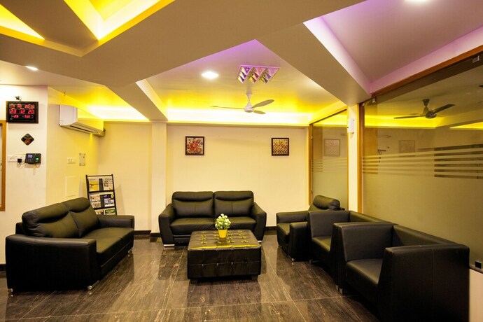 Imagen del bar/restaurante del Hotel Lotus, Madurai. Foto 11