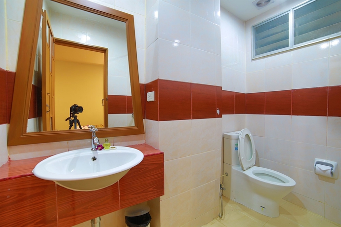 Imagen de la habitación del Hotel Lotus Patong. Foto 5