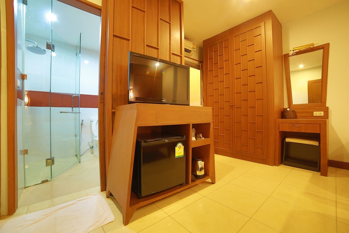 Imagen de la habitación del Hotel Lotus Patong. Foto 6