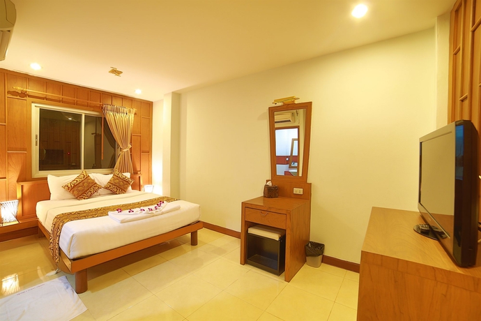 Imagen de la habitación del Hotel Lotus Patong. Foto 11