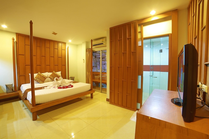 Imagen de la habitación del Hotel Lotus Patong. Foto 15