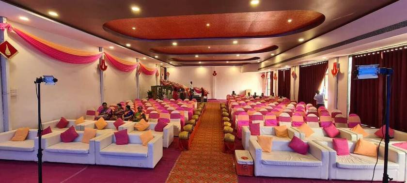 Imagen de los interiores del Hotel Lotus Resort. Foto 18