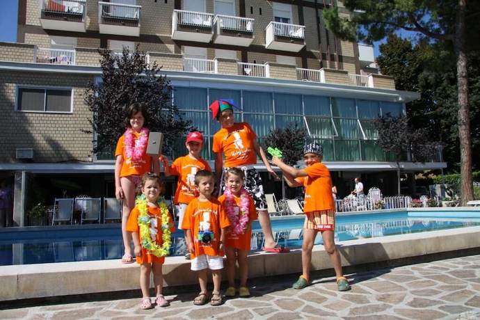 Imagen de la piscina del Hotel Lotus, Rimini. Foto 13