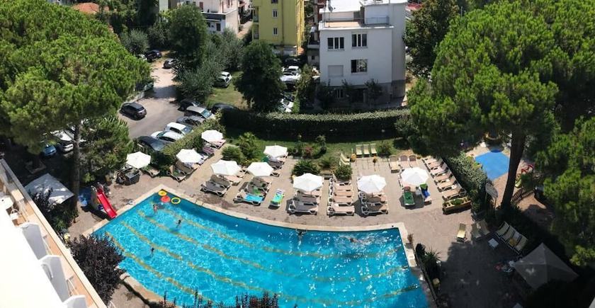 Imagen de la piscina del Hotel Lotus, Rimini. Foto 16