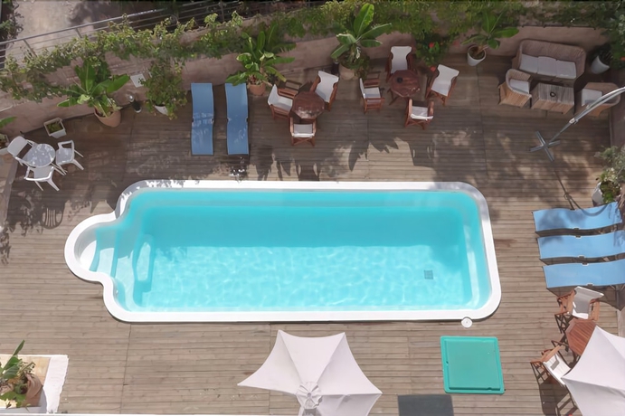 Imagen de la piscina del Hotel Lotus Rise. Foto 19