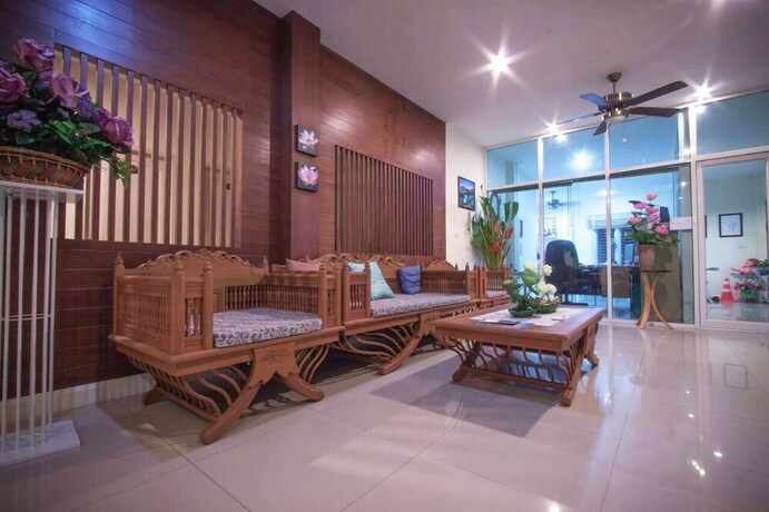 Imagen de los interiores del Hotel Lotus Suite Hua Hin. Foto 19