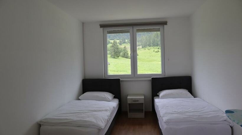 Imagen de la habitación del Hotel Lotus Villas. Foto 15