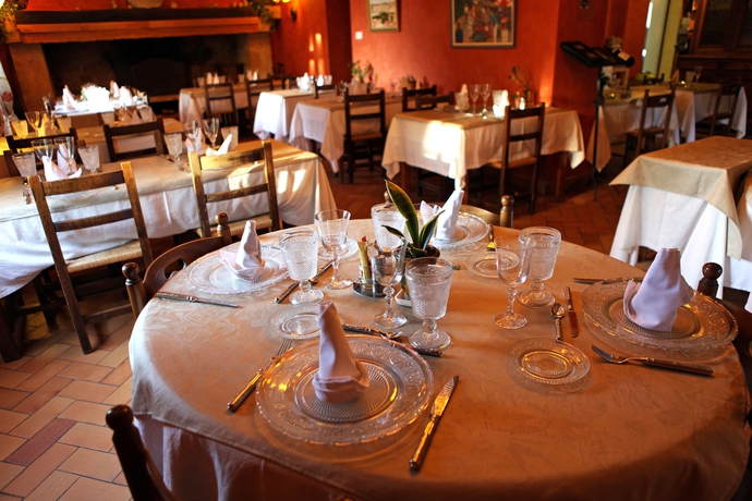 Imagen del bar/restaurante del Hotel Lou Caleou. Foto 4