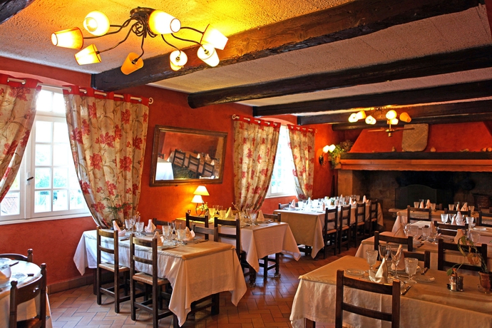 Imagen del bar/restaurante del Hotel Lou Caleou. Foto 5