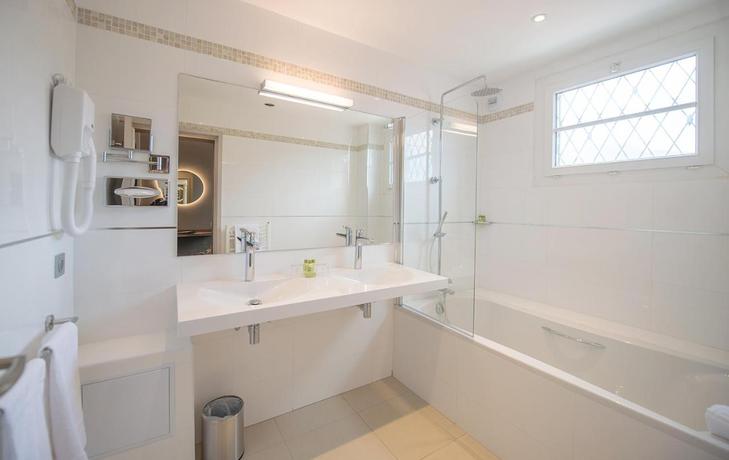 Imagen de la habitación del Hotel Lou Castelet, CARROS. Foto 3