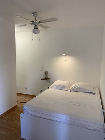 Imagen de la habitación del Hotel Lou Castelet, TH&Eacute;OULE-SUR-MER. Foto 6